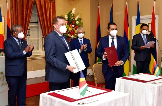 Round Table Seychelles Donates R150,000 Towards New Hospital Project