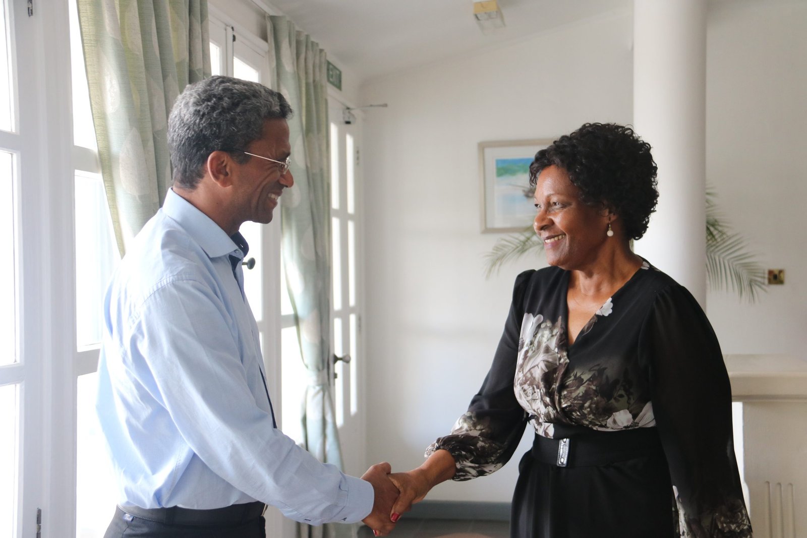Minister Faure and High Commissioner Manzini highlight opportunities for economic and tourism cooperation
