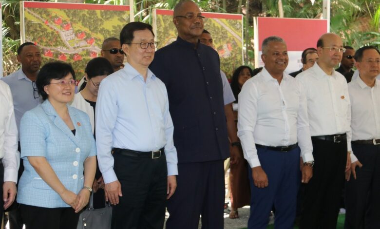The President of the Republic of Seychelles, Dr Patrick Herminie, and Vice-President of the People’s Republic of China, H.E. Mr Han Zheng, today broke ground on a new 72 housing units project at Beolière, marking a significant step in the government’s efforts to deliver 2,500 homes by 2028. This reinforces the government’s commitment to improving the quality of life for Seychellois families and strengthening the enduring partnership between Seychelles and China. The high-level ceremony which formally launched construction under the China Aid Programme, was attended by Vice-President Sebastien Pillay, Cabinet Ministers and Members of the National Assembly. The Beolière project forms part of a broader Seychelles–China cooperation framework that will deliver a total of 141 units, including an additional 69 units at Cap Bonm Zan in Anse Royale representing a meaningful boost to the country’s housing stock and continued progress towards addressing national housing demand. Designed as a modern residential community, the development will include essential infrastructure such as wastewater systems, green spaces and recreational areas, aiming to provide not just housing, but dignified sustainable and community-oriented living environments. Speaking to the media, Vice-President Pillay, who oversees the lands and housing portfolio, reaffirmed that expanding access to affordable housing remains a central government priority, noting that the project reflects tangible progress in improving living conditions and delivering real outcomes for Seychellois families. Vice-President Zheng’s presence testifies the strength of bilateral ties and the strategic role of Chinese support in national development. The partnership has consistently delivered high-impact infrastructure and social projects across Seychelles, reflecting a relationship built on mutual respect, shared priorities and long-term cooperation. Arriving from Kenya on the final leg of his official Africa tour, Vice-President Zheng’s visit aims to deepen cooperation in infrastructure, trade, and people-to-people exchanges. During his stay, he is scheduled to meet President Herminie at State House tomorrow, Sunday, 29 March, and to tour key historic and cultural sites, and as well as Chinese-funded projects including the SBC House. The visit coincides with the 50th anniversary of diplomatic relations between Seychelles and China, highlighting a longstanding partnership and renewed momentum to future cooperation in areas that directly support national development and improve the lives of Seychellois citizens.