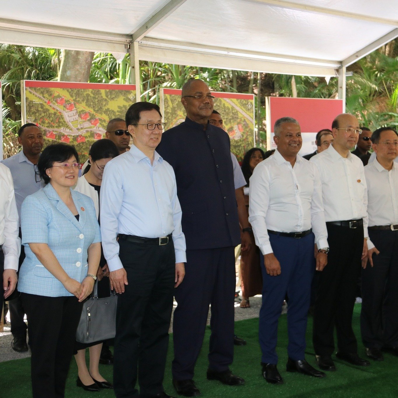 The President of the Republic of Seychelles, Dr Patrick Herminie, and Vice-President of the People’s Republic of China, H.E. Mr Han Zheng, today broke ground on a new 72 housing units project at Beolière, marking a significant step in the government’s efforts to deliver 2,500 homes by 2028. This reinforces the government’s commitment to improving the quality of life for Seychellois families and strengthening the enduring partnership between Seychelles and China. The high-level ceremony which formally launched construction under the China Aid Programme, was attended by Vice-President Sebastien Pillay, Cabinet Ministers and Members of the National Assembly. The Beolière project forms part of a broader Seychelles–China cooperation framework that will deliver a total of 141 units, including an additional 69 units at Cap Bonm Zan in Anse Royale representing a meaningful boost to the country’s housing stock and continued progress towards addressing national housing demand. Designed as a modern residential community, the development will include essential infrastructure such as wastewater systems, green spaces and recreational areas, aiming to provide not just housing, but dignified sustainable and community-oriented living environments. Speaking to the media, Vice-President Pillay, who oversees the lands and housing portfolio, reaffirmed that expanding access to affordable housing remains a central government priority, noting that the project reflects tangible progress in improving living conditions and delivering real outcomes for Seychellois families. Vice-President Zheng’s presence testifies the strength of bilateral ties and the strategic role of Chinese support in national development. The partnership has consistently delivered high-impact infrastructure and social projects across Seychelles, reflecting a relationship built on mutual respect, shared priorities and long-term cooperation. Arriving from Kenya on the final leg of his official Africa tour, Vice-President Zheng’s visit aims to deepen cooperation in infrastructure, trade, and people-to-people exchanges. During his stay, he is scheduled to meet President Herminie at State House tomorrow, Sunday, 29 March, and to tour key historic and cultural sites, and as well as Chinese-funded projects including the SBC House. The visit coincides with the 50th anniversary of diplomatic relations between Seychelles and China, highlighting a longstanding partnership and renewed momentum to future cooperation in areas that directly support national development and improve the lives of Seychellois citizens.